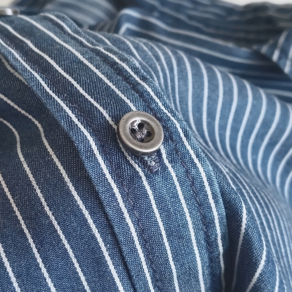 Jane + Delancey Blue White Pinstripe Long Sleeve Button Down Boyfriend Shirt 1X - Picture 8 of 14